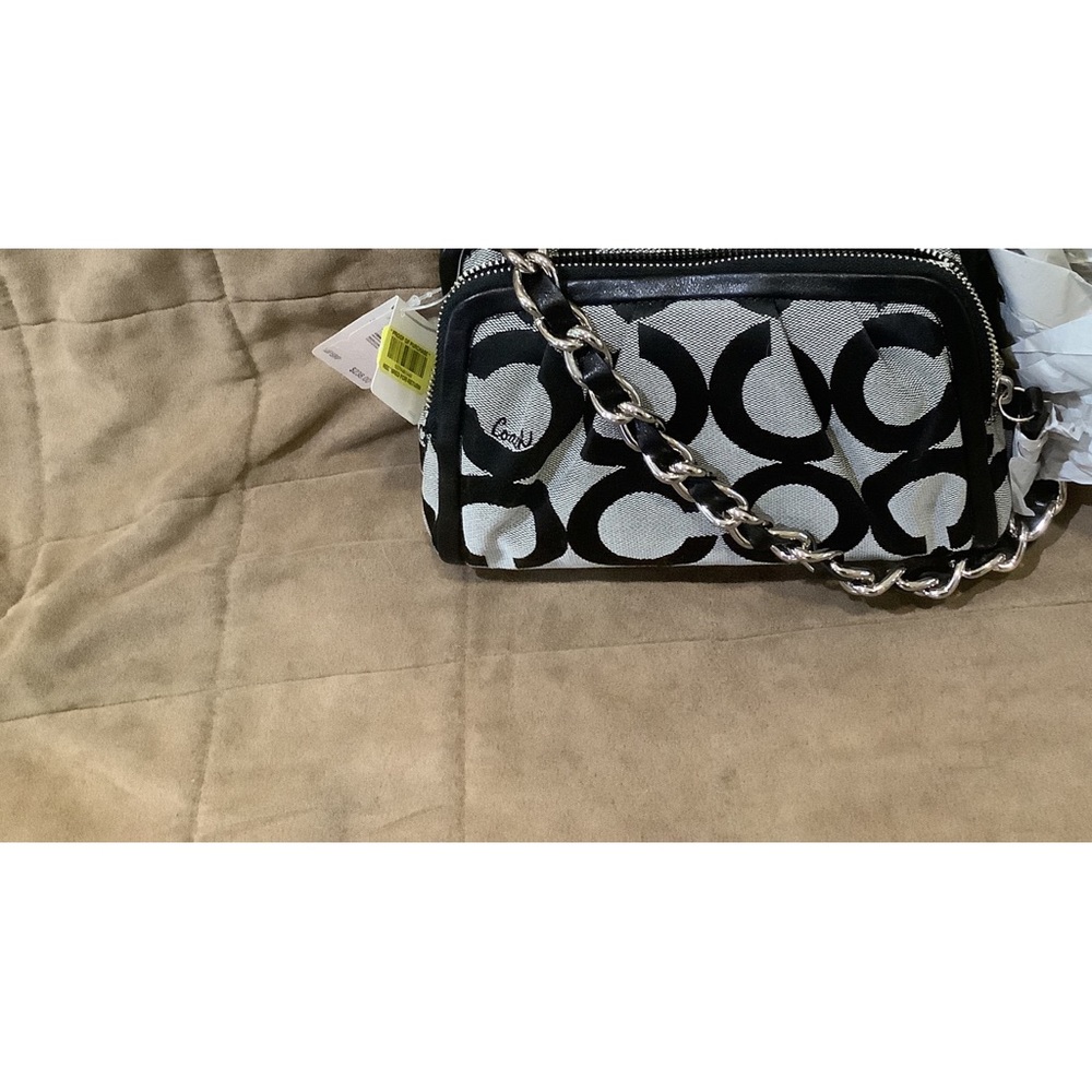 Coach small shoulder bag. Signature C